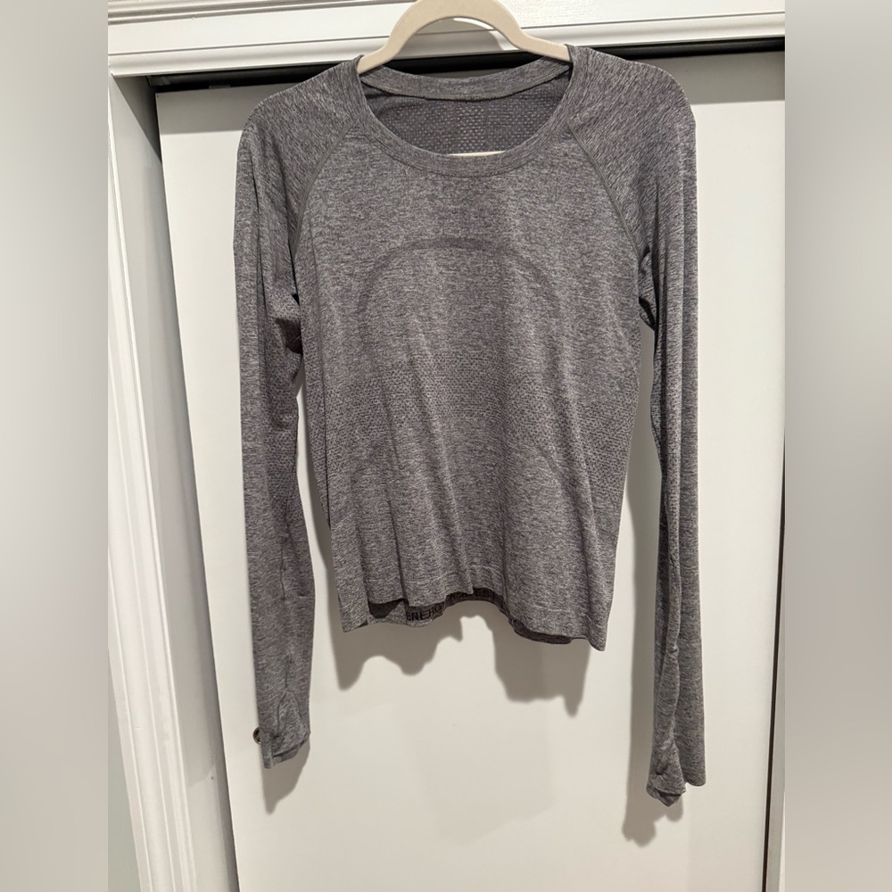Lululemon Swiftly Tech Long Sleeve Race Length Size 10 EUC Heathered Gray